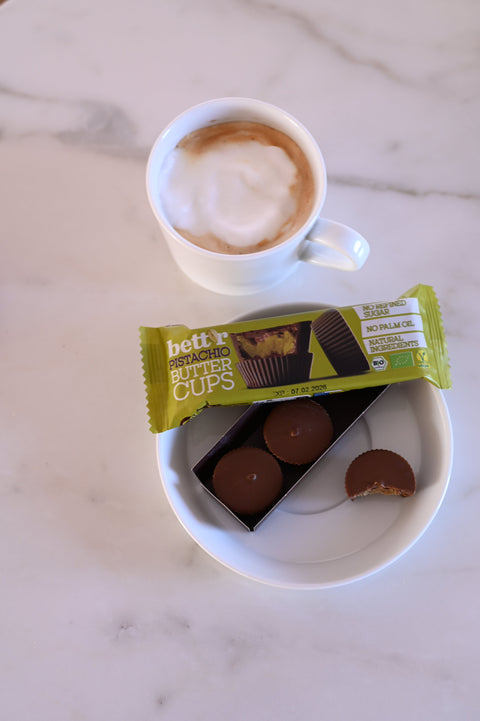 BIO pähklivõitopsid pistaatsiakreemiga