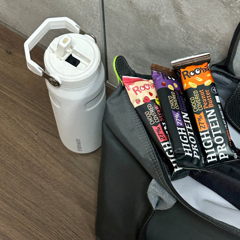 BIO kõrge valgusisaldusega roosa šokolaadiga kaetud batoon maasikatega