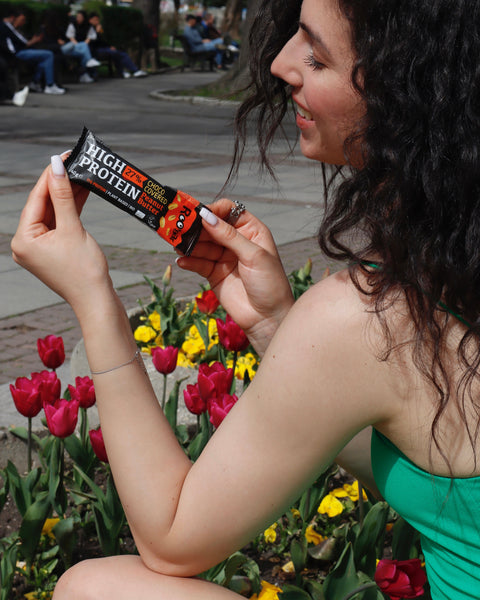 BIO kõrge valgusisaldusega šokolaadiga kaetud batoon maapähklitega